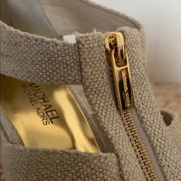 Auth MK Berkeley Wedge - Picture 2 of 8